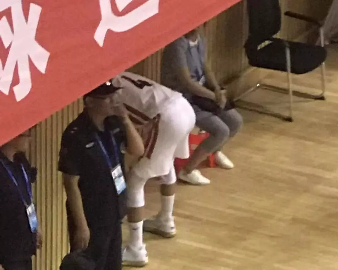 如何通过练习提升篮球罚球的速度和准确性?_1